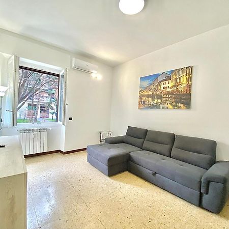 Home Fr Milánó Kültér fotó